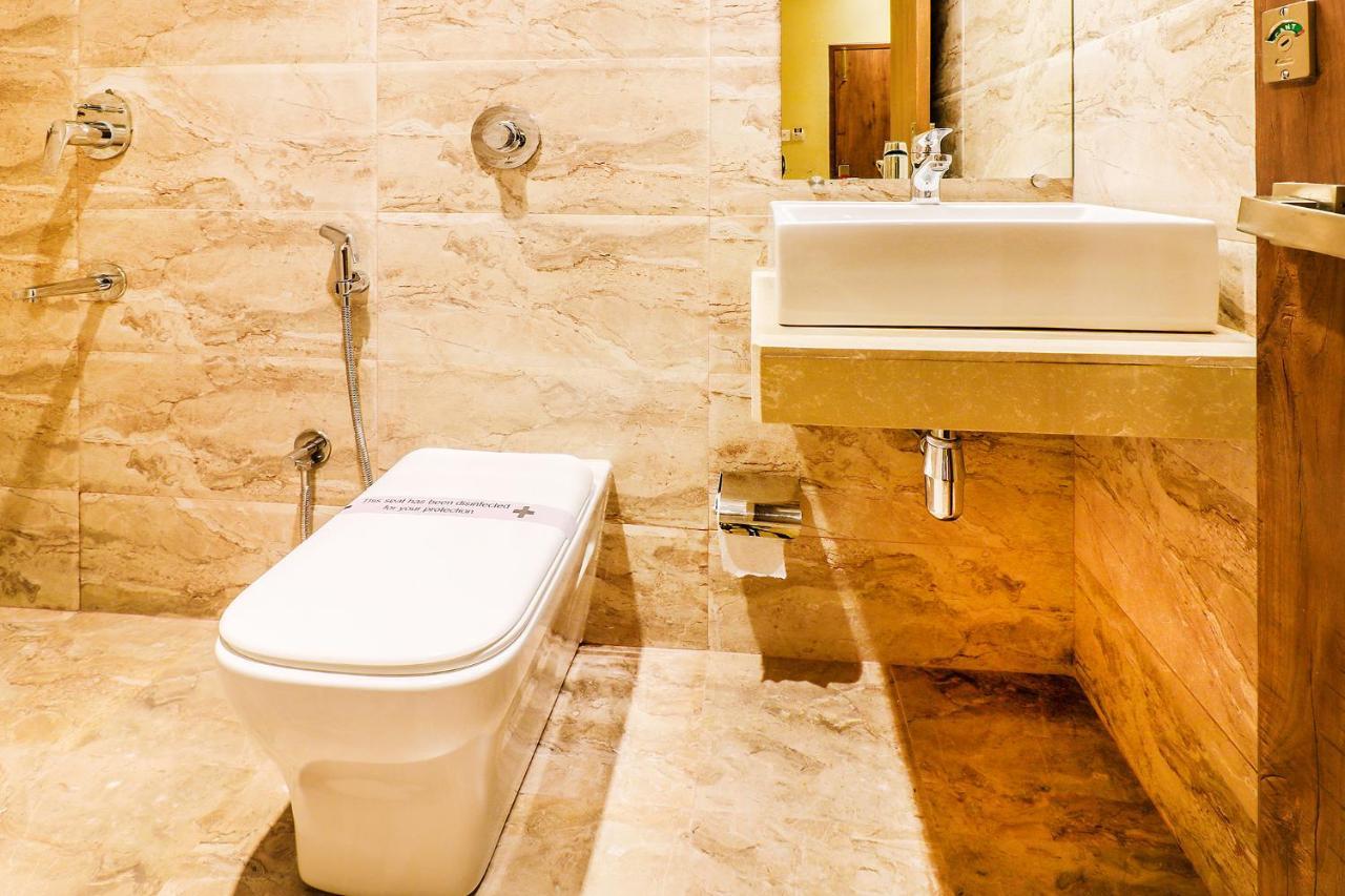Hygenic Hotel Lotus Grand Andheri Mumbai  Buitenkant foto